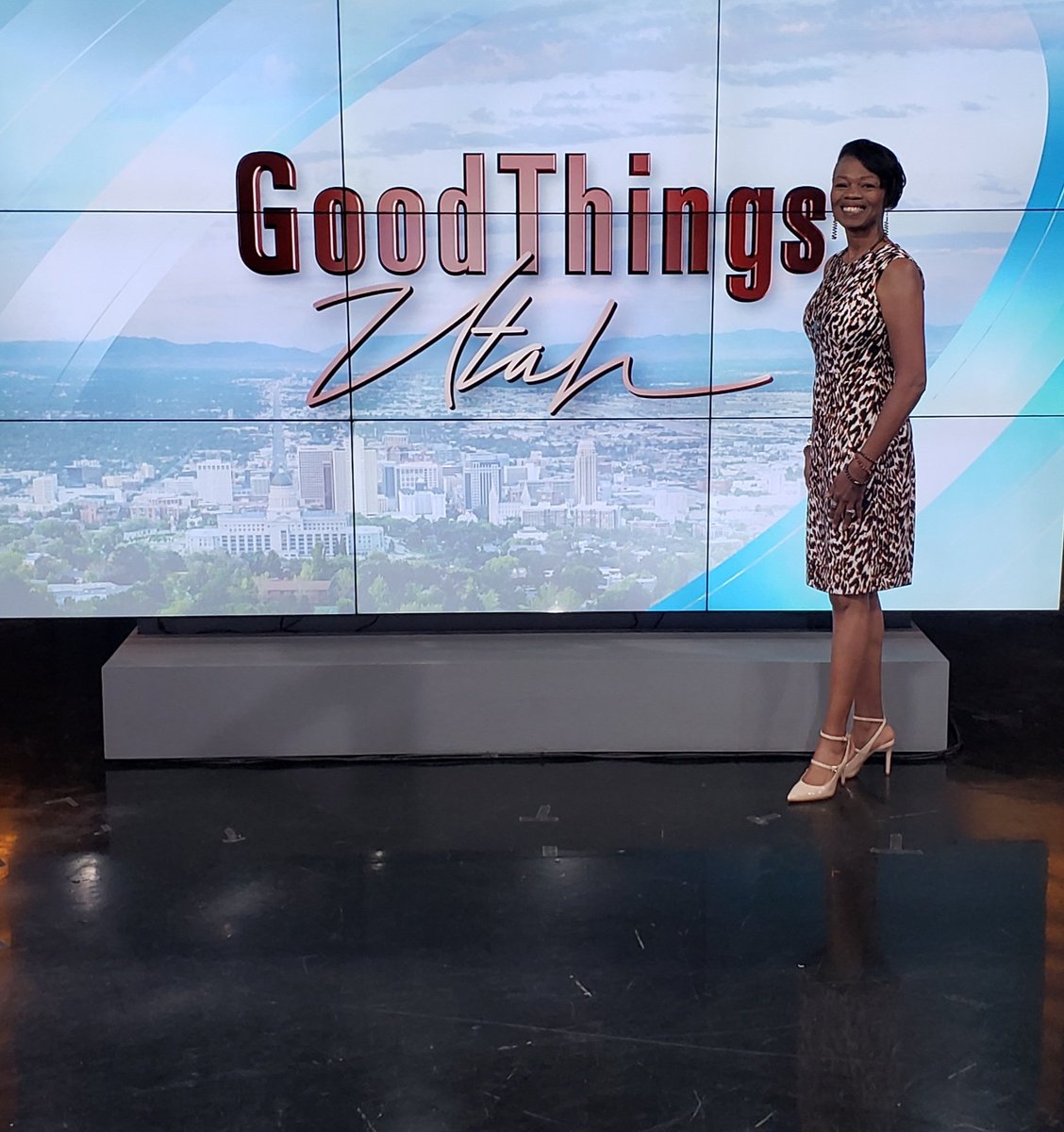 LavonneSandberg's tweet photo. Another 'Mindful Monday' segment at #goodthingsutah #ABC4. Walking softly is an opportunity to intentionally slow down and take note of yourself and your surroundings. https://t.co/JghOSOP5vE