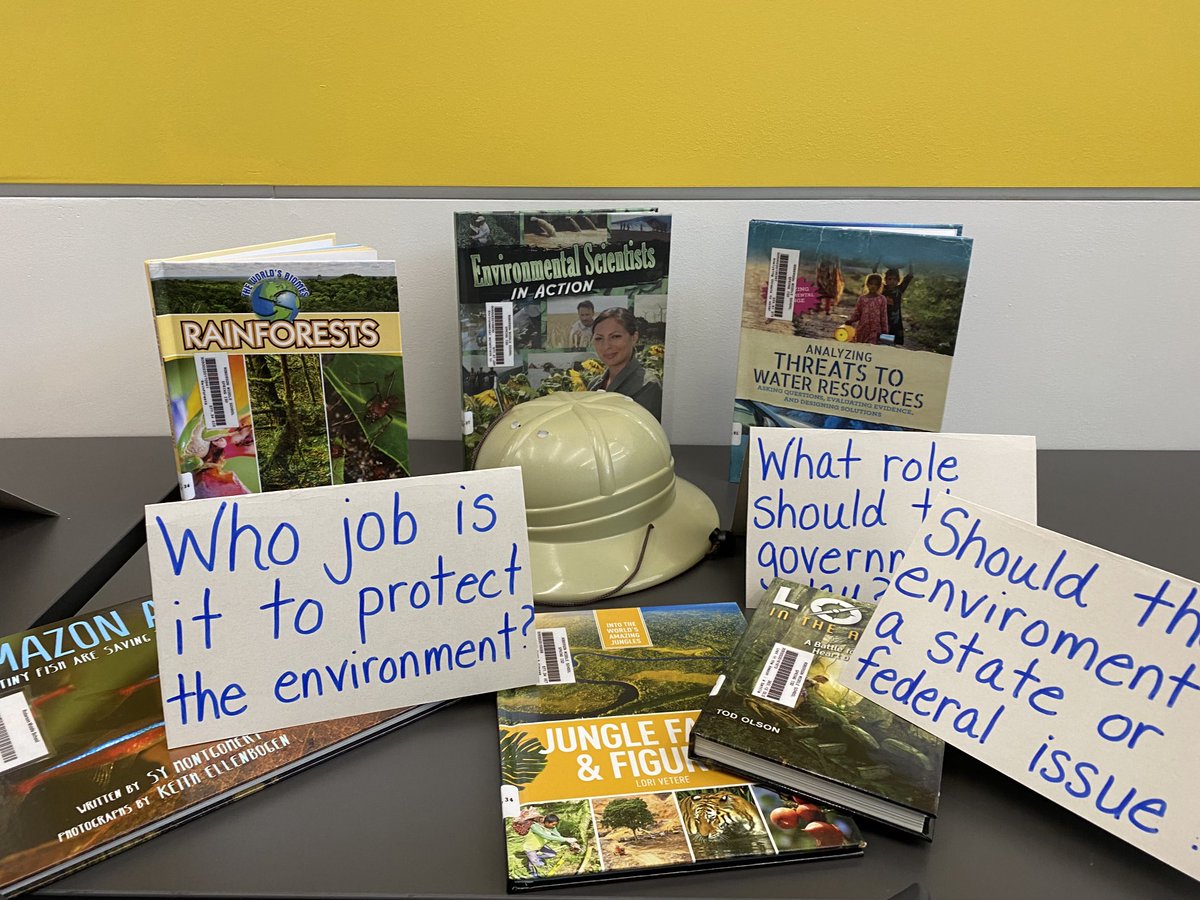 RobersonMSLib's tweet photo. NHD - National History Day projects are due the first week of November. https://t.co/omOvj5TuIl