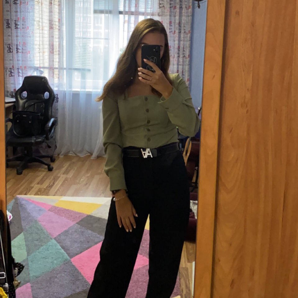 Anastasia Mikhailovna aka English teacher 👩‍🏫