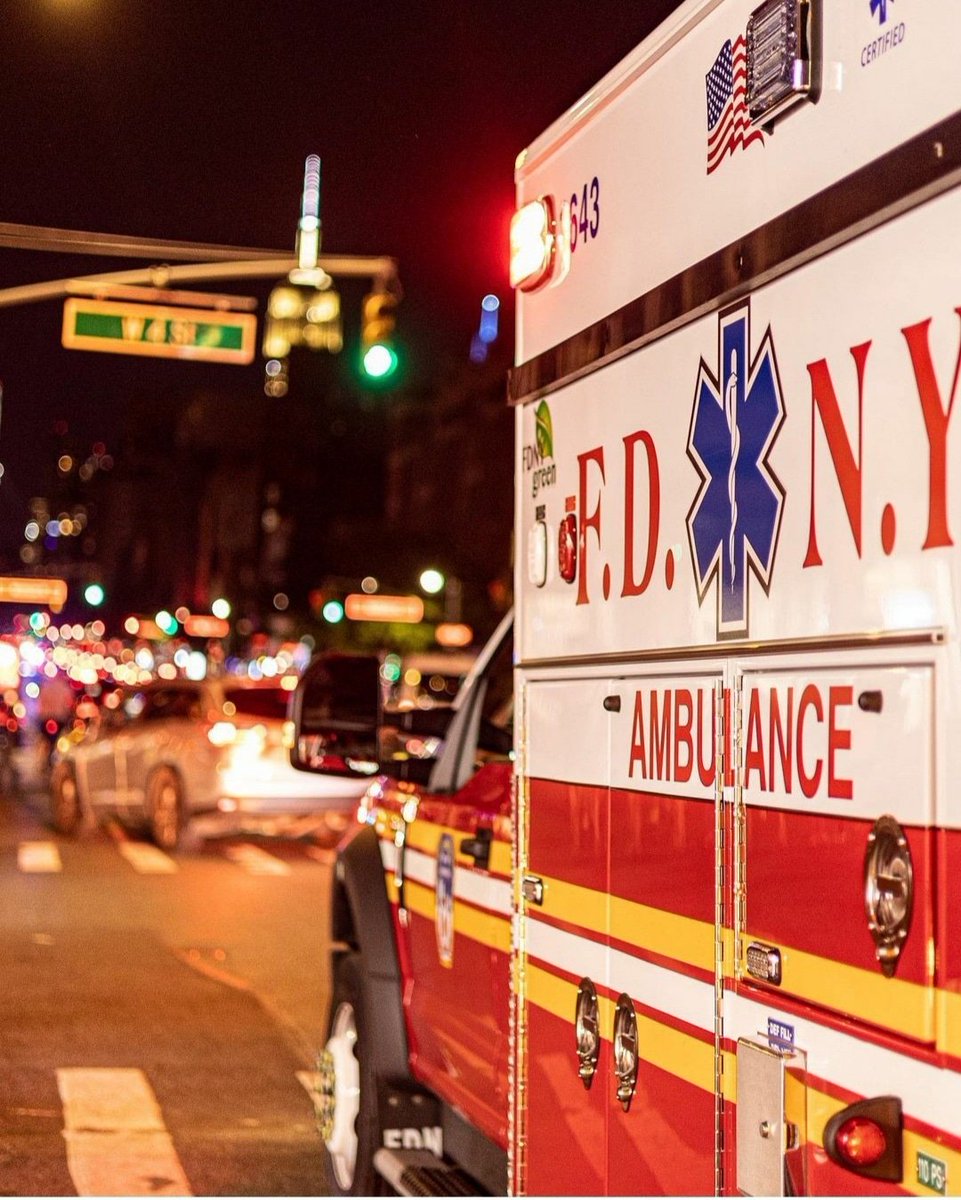NYC Travel Tips tweet media