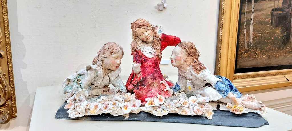 emmarodgersart's tweet photo. Last few days  #Wunderkammer @WilliamsonArt_  On until Saturday 1st October https://t.co/gmBN6Lge5g