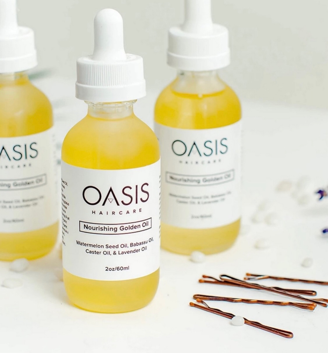 A blend of plant-based oils formulated to breathe life back into limp, damaged strands. The all-natural and organic blend includes nourishing and key ingredients like:

Castor Oil supports hair growth and strength.

Watermelon Seed Oil boosts your strands' natural shine without w