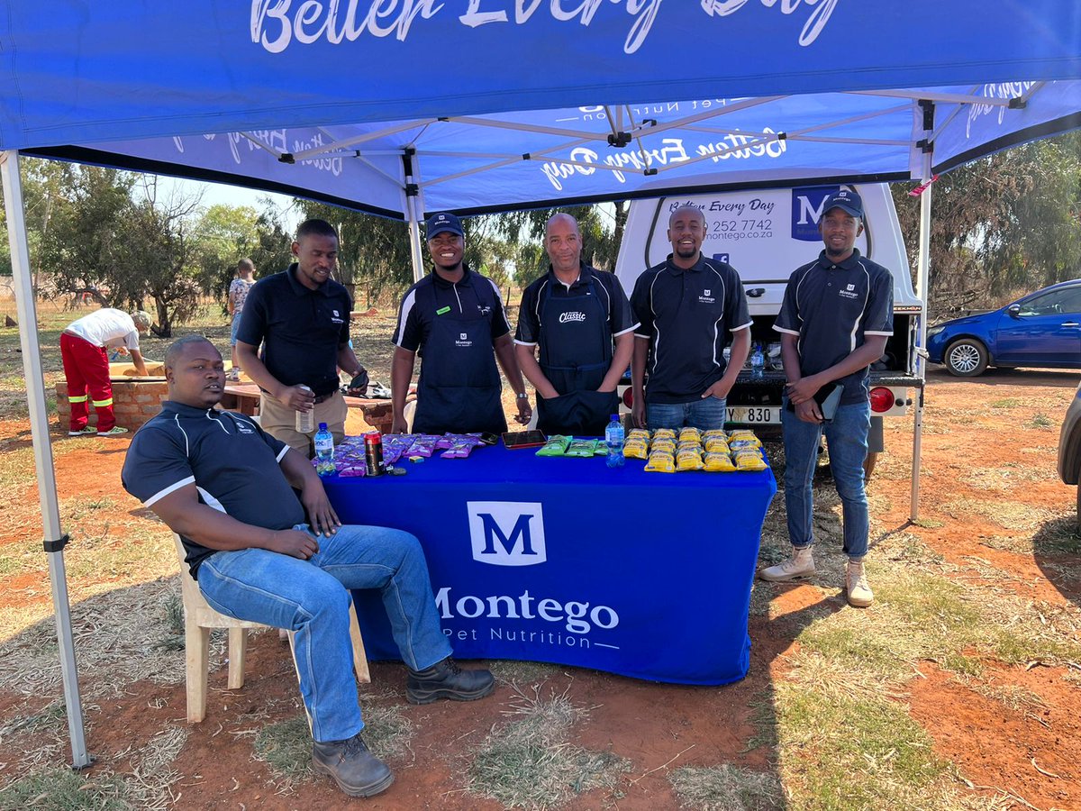 OfficialGDARD's tweet photo. Today GDARD celebrated #WorldRabiesDay at SARAC Sowetoin&amp; Zuurbekom, Westonaria. 
The day celebrated by vaccinating dogs and cats and performing vasectomy on the respective pets More than 150 pets were vaccinated today

#GDARDatWork  #ZeroDeath #OneHelath #GrowingGautengTogether https://t.co/PrwySh2bKK