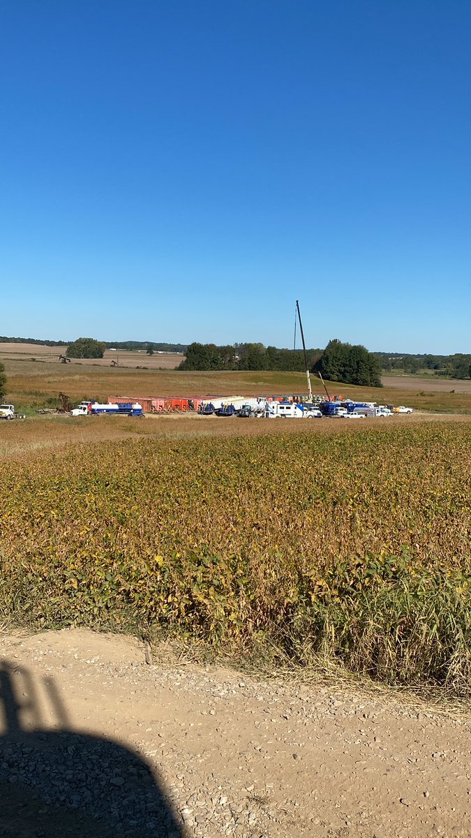 franksskintags's tweet photo. #frac it! #oilfield #ILBasin https://t.co/FFJee8fSHq