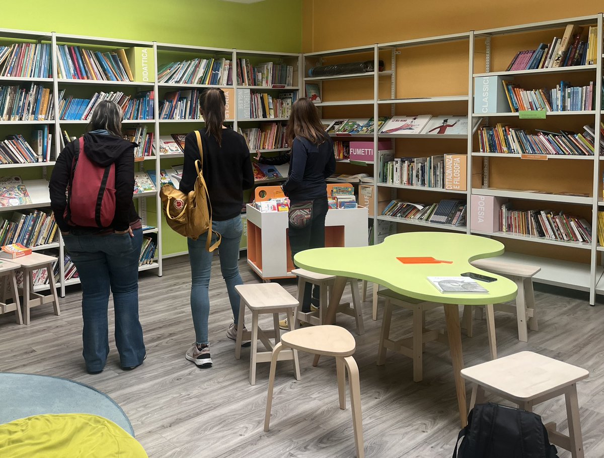 EscolaAnnexa's tweet photo. C'era una volta... 📚 @BiblioWagner @EUErasmusPlus @puntedu @EplusCatEdu #bibliotequesescolars #MCPuntedu #EPlusCatEdu #CETE https://t.co/7V0iAHMCWL