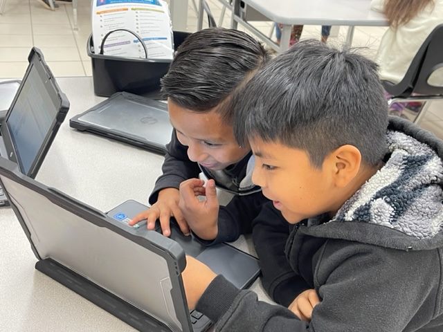 FairStreetSTEM's tweet photo. Students are using pair programming, used in professional software development, to model our character trait of the month, RESPONSIBILITY. The driver writes code while the navigator reviews each line of code as it is typed. #STEM #CharacterStrong @GCSS_FS @tech_gcssk12 @GCSSK12 https://t.co/o9qoTHx7EA