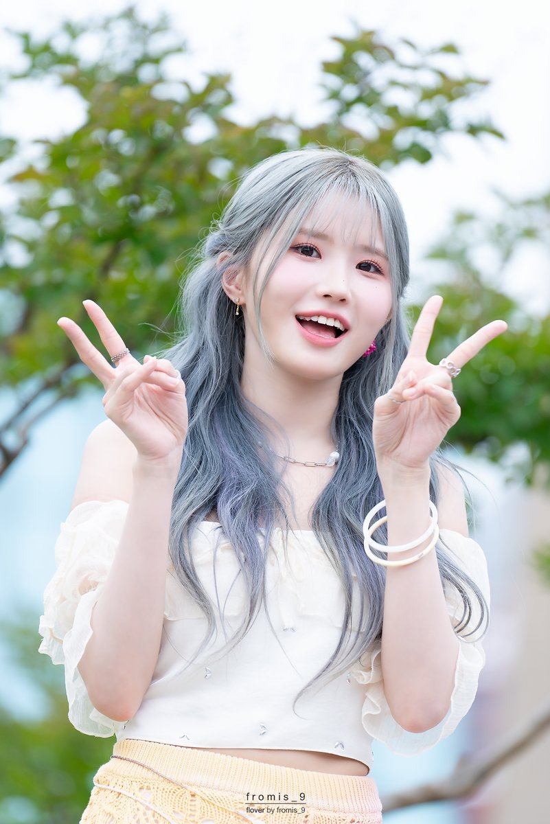 byfromis_9's tweet photo. [#fromis_9 🎉] 220929
HAPPY BIRTHDAY TO HAYOUNG

#프로미스나인 #하영 의
생일을 축하합니다!

#HAPPY_HAYOUNG_DAY #송하영 https://t.co/lL2lfquOlT