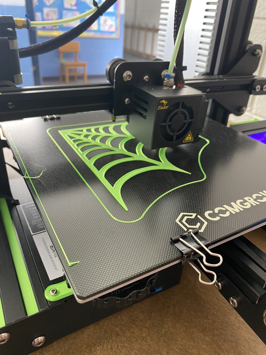 mccoggins's tweet photo. Learning how to use our new #3Dprinters one day at a time!

#WeAreATK🐾 https://t.co/4dYa0h5Nm0