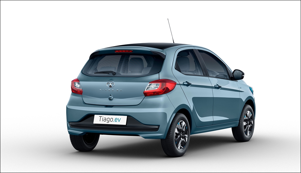 theautomotive's tweet photo. Tata Tiago EV Launched at ₹8.49 Lakh: https://t.co/3bCSbHTU2q
#Tata #TataMotors #TataTiagoEV #TiagoEV #TataTiago #ElectricVehicles #EV #ElectricHatchback #TheAutomotiveIndia https://t.co/8RNj82e2y6