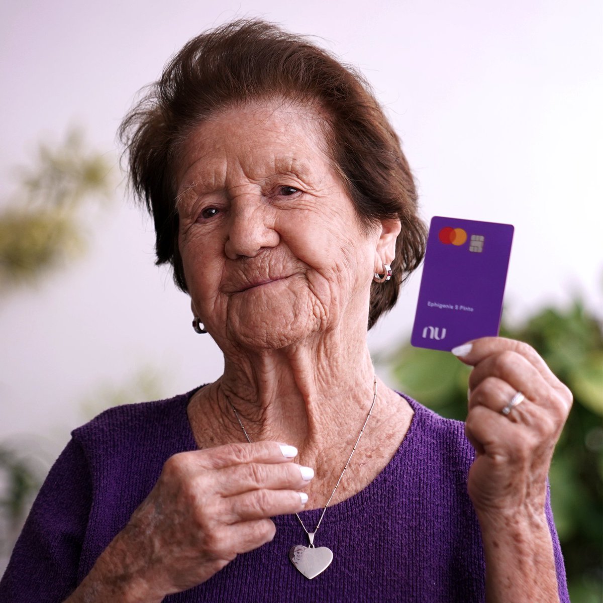 Nubank (@nubank) on Twitter photo Avós de antes / Avós de agora Avós de antes / Avós de agora