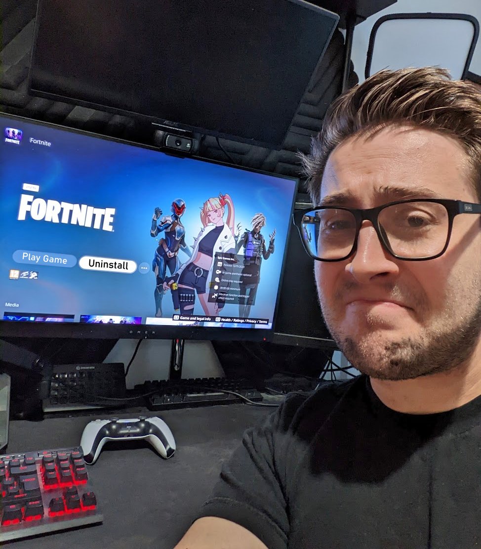 StodehTV's tweet photo. Tired of uninstalling your favourite Playstation 5 games, just to make way for new ones?
Well no more! With the @WDBlack SN850 SSD:
Up to 2 TB of data, with the FASTEST loading times.
Plus it takes just a minute to install!
#EffortlessToInstall #WDBlack #ad https://t.co/4Rs5KrYRdL