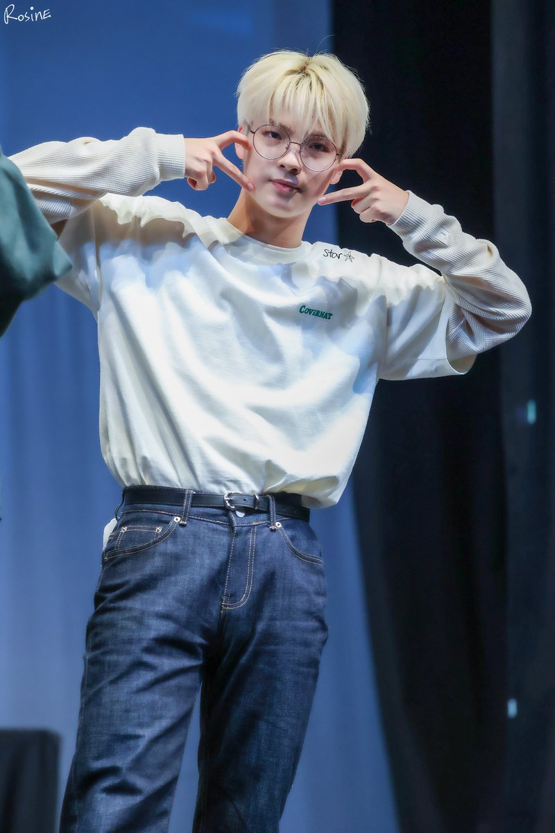 jsstar929's tweet photo. 𝟐𝟐𝟎𝟗𝟐𝟗 𝗛𝗔𝗣𝗣𝗬 𝗝𝗨𝗡𝗦𝗘𝗢𝗡𝗚 𝗗𝗔𝗬
준성아💙 
생일 축하해🎂
행복한 하루 보내!!
⭐️
#HAPPY_CHOIJUNSEONG_DAY
#고스트나인 #최준성 #준성 
#GHOST9 #CHOIJUNSEONG #JUNSEONG 
#Star #ROSINE https://t.co/coOvpLg0zm