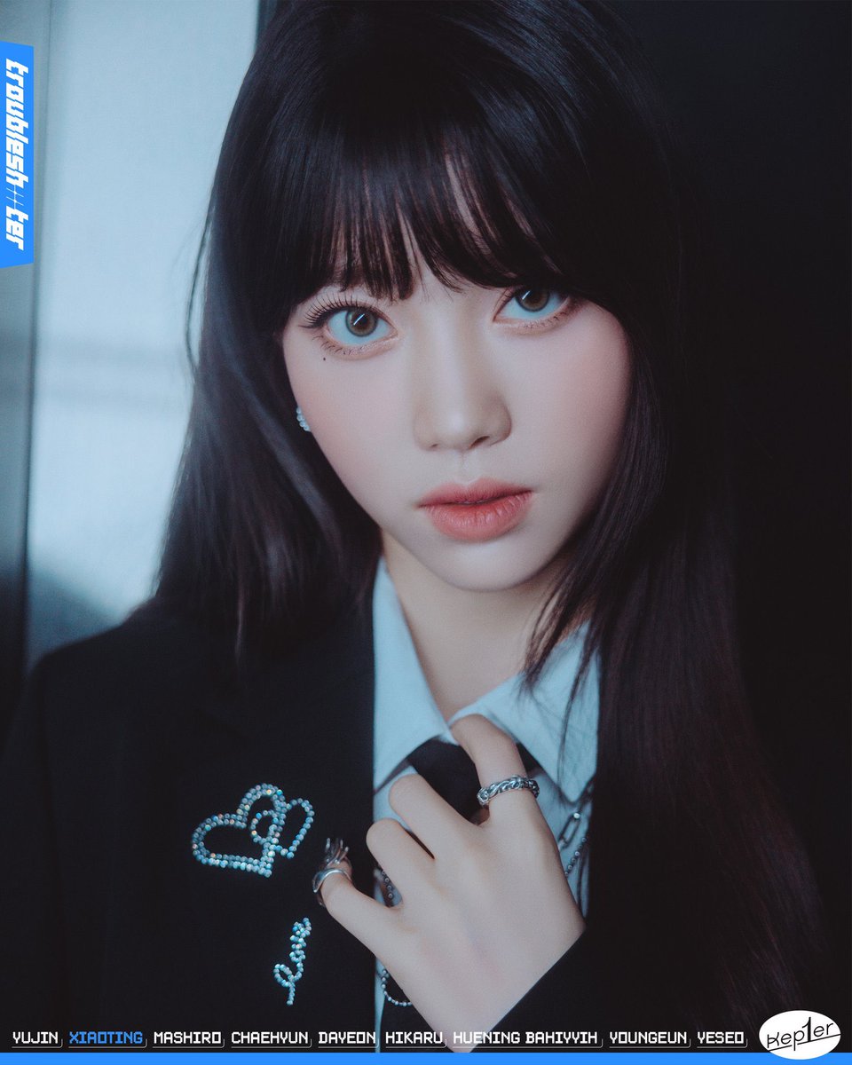 xiaotimng's tweet photo. in the dark, there is a rose. and i’m out there inviting free souls to relish underneath the autumn moon. let’s liberate this silence midnight, let it blemish with feast of the night, no more tragedy ensued. let it be the tireless and timeless nights in finesse way. ❤︎ https://t.co/VyzFBPmcBm