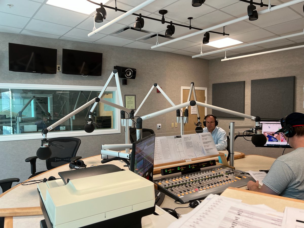 GRCtreatment's tweet photo. Join Granite Recovery Centers, CEO Eric Ekberg &amp; perhaps a #specialguest, or two #live #today on Good Morning NH.

Listen on News Talk 107.3 WEMJ, News Talk 107.7 WTPL, &amp; News Talk 98.1 WTSN, or tune in on your PC at https://t.co/zozkgQOkmh 

#addictionawareness #addictioncrisis https://t.co/8Aah4zaECp