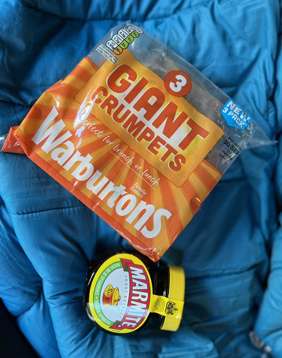 broadcanvasart's tweet photo. Local delivery of picture framing to local artist, paid in crumpets and marmite. I think they know me to well #marmite #crumpets https://t.co/w56AtR9xkY