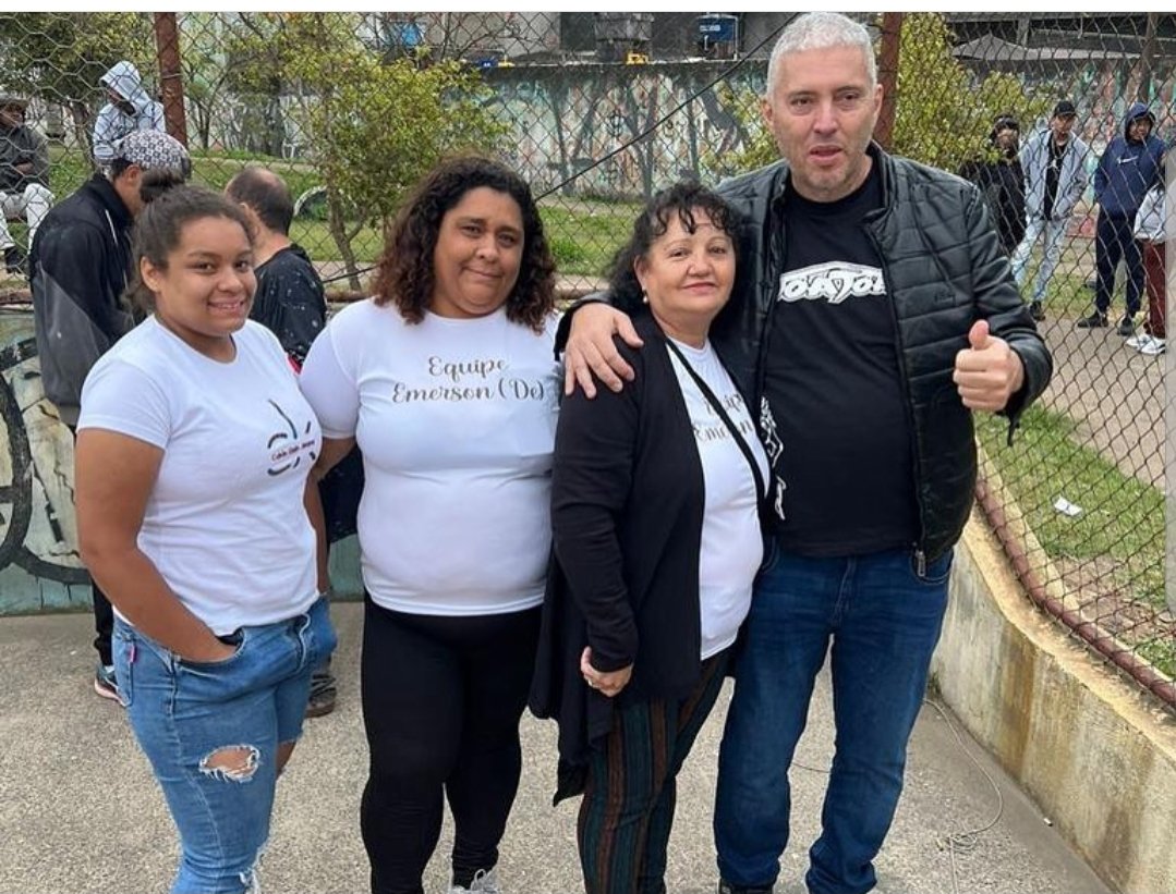 emerson1_de's tweet photo. Obrigado Carrãozinho pela Recepção e Apoio!
Festa linda 👏👏👏

#Eleições2022 #deputadoestadual #SP #podemos19 #emersondê19070 #juntossomosmaisfortes https://t.co/TfPzK6N88T