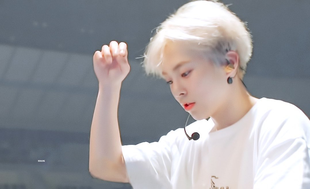 meansoak_'s tweet photo. sugar, yes please

— a #sexiu / #xiuhun fic

📌ch 1/?
📌3k w, english, not beta read
📌idol!xiu ; sug@rdaddy!hun
📌link: https://t.co/aEpSi4XhYt https://t.co/7GlpozrrXT