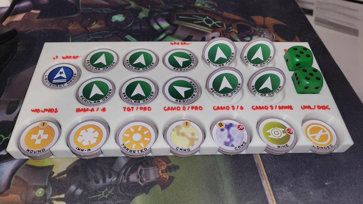 Anlysia's tweet image. Printed out this thing I modelled and it turned out pretty good, minus some tiny text I wasn&apos;t that hopeful about.

This is for #InfinityCodeOne, a miniatures game.