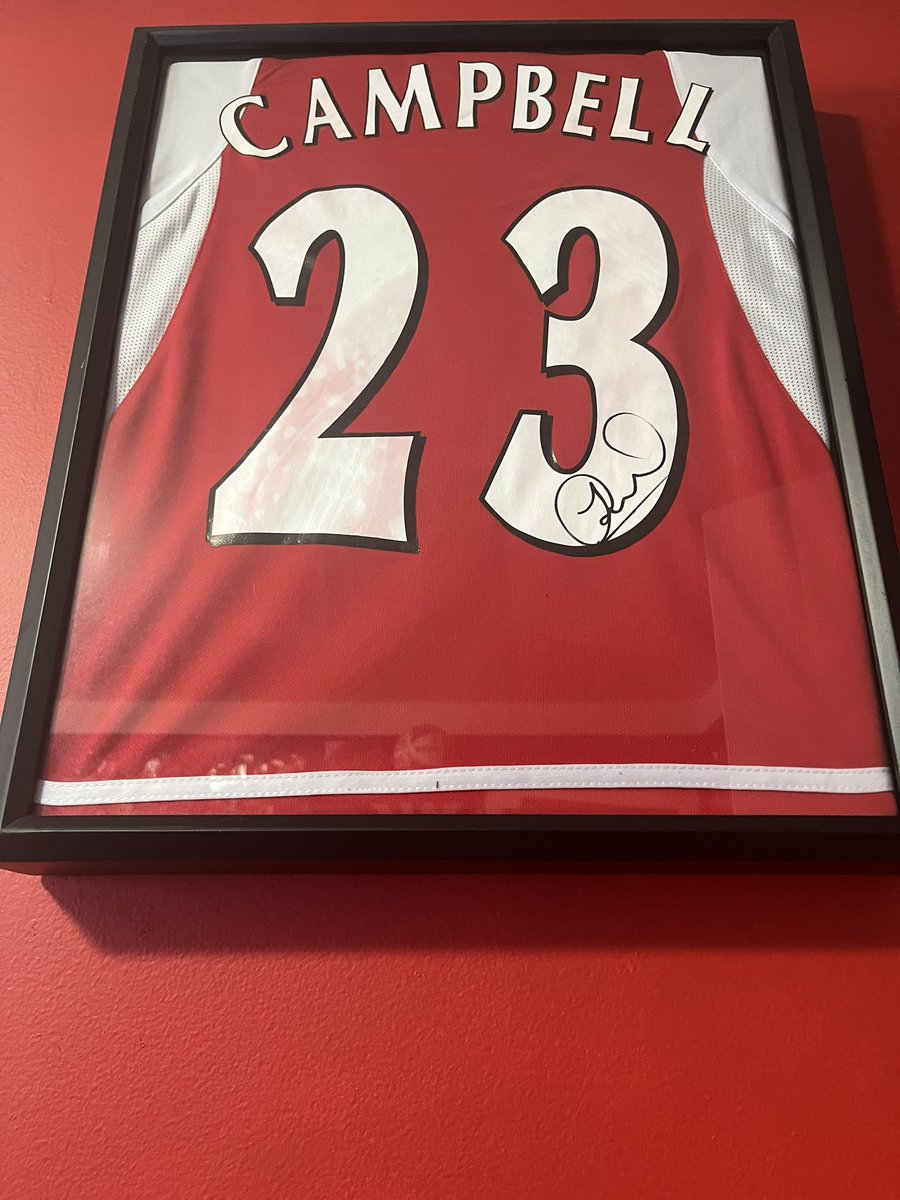 GoonerInDetroit's tweet photo. 🚨 NORTH LONDON DERBY GIVEAWAY 🚨 

With the NLD this weekend, I’m giving away a signed Sol Campbell shirt or a signed Sol Campbell number! (You pick)

1.) Retweet/like this post.
2.) Respond #COYG 

In efforts to help others start their own collection, cant be a previous winner! https://t.co/FH4bLUjDEi
