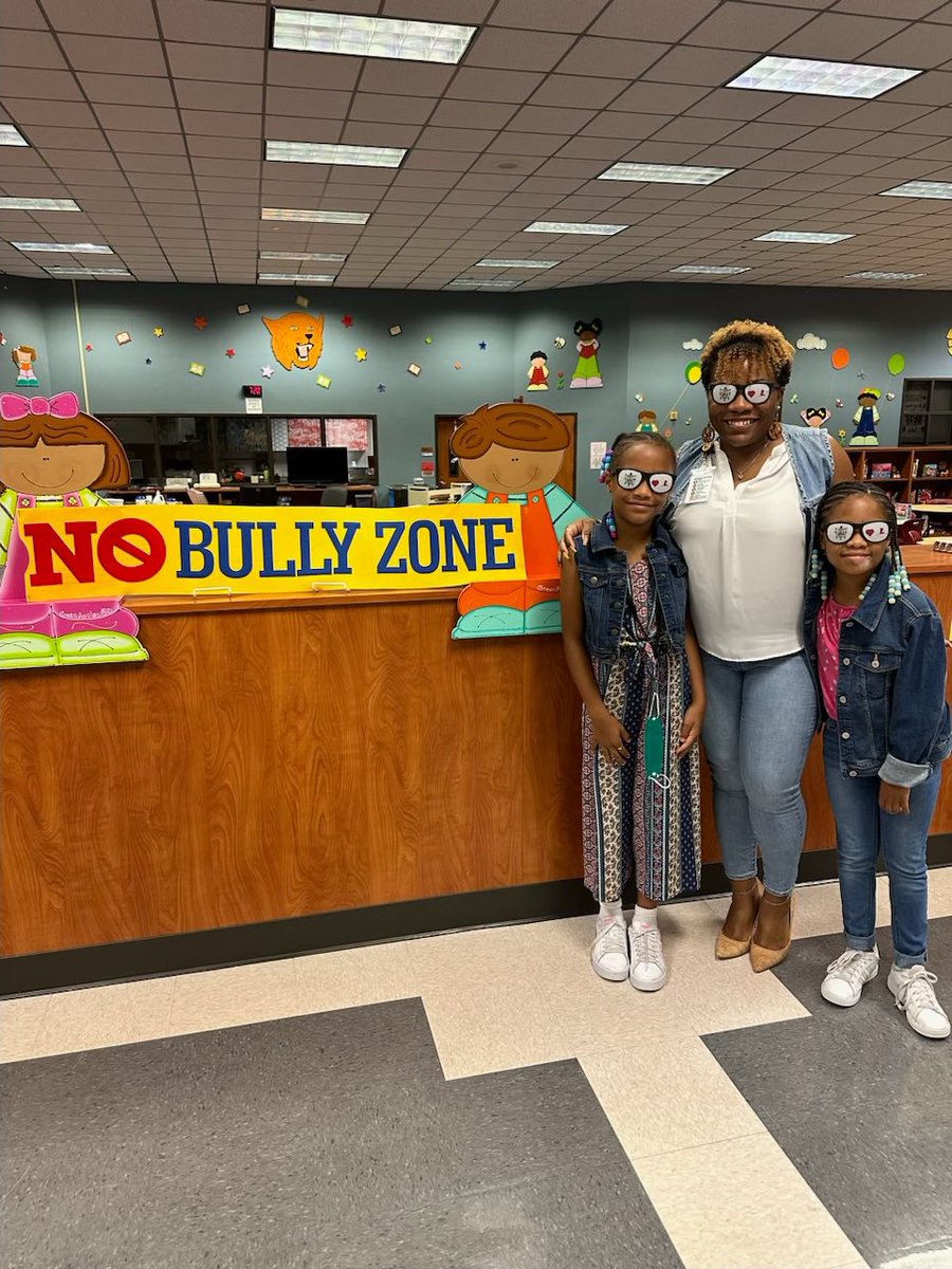 “Too cool for Bullying”.  Staff and students wore sunglasses with free dress!!! <a href="/AliefISD/">Alief ISD</a> <a href="/AliefCounseling/">Alief ISD Counseling</a> <a href="/ajbushelem/">Bush Elementary</a>  #Alief #AliefProud #OneAlief