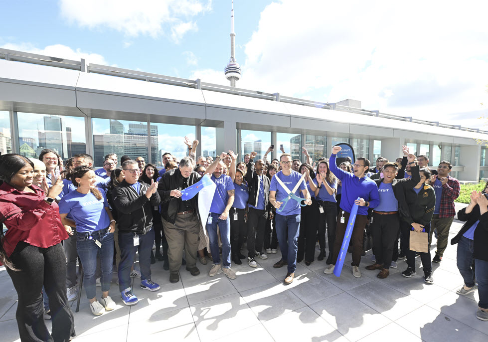 sasan_goodarzi's tweet photo. Last week, I was thrilled to join our @IntuitCanada team and celebrate the opening of our new Toronto site. The city of Toronto is a global talent hub and a top growth site for us. I’m excited about this next chapter for @Intuit. We’re just getting started! https://t.co/xJ7ovfjacx