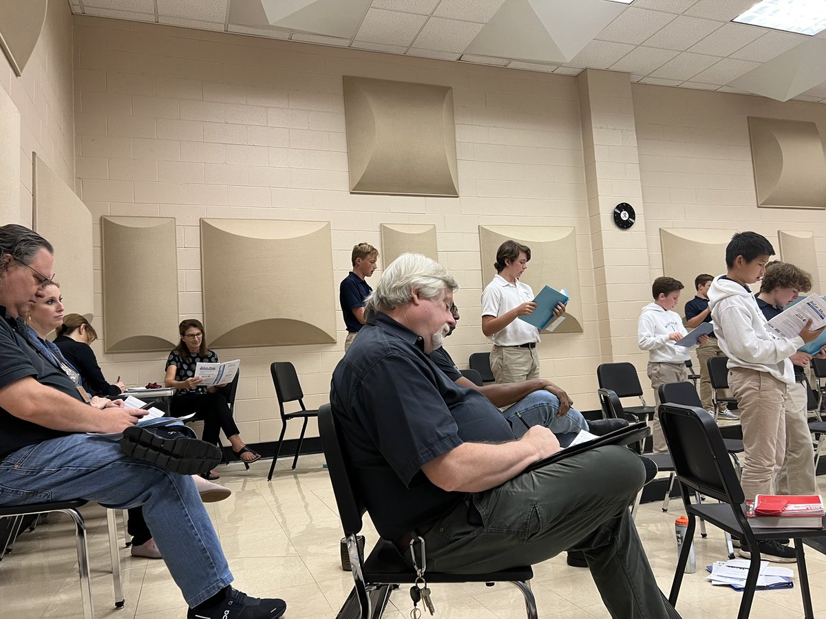mrsacbragg's tweet photo. Instructional rounds with our performing and visual arts Bestow Cohort members! Our big takeaways focused on the strategies the teachers used to foster student agency and confidence #woodwardway @WoodwardAcademy #waupper #21stedchat #edchat https://t.co/tdJDwVnM94
