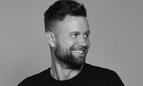 DIARYdirectory's tweet photo. Hairdresser Luke Benson appoints Gloss Communications https://t.co/dpY9DfHwzS @GlossCommsPR @LukeBensonHair https://t.co/YF9Ej0eNKX