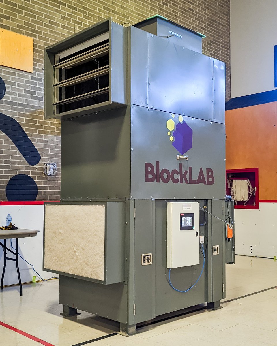 Block_Lab's tweet photo. We had a great time and met some great people at #MineX last week! 💪
We had an opportunity to show off our new Hestia heating units which use computers to provide commercial heat. Certified for installation anywhere in North America!
#MineX2022 #Mining #Hestia @LabWestChamber https://t.co/N5hqifkSC9
