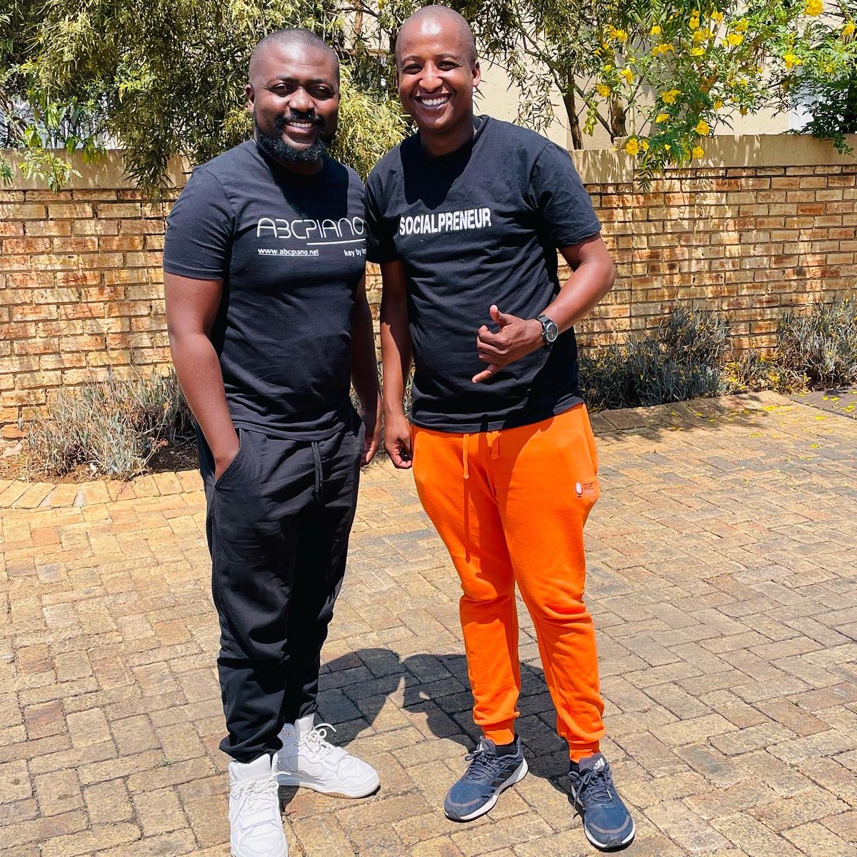 NeoTsipane's tweet photo. ABCPiano meets #GCWN
Great shoot we had with @SiyaMthethwa ✊.
👕 by @Rizepreneur https://t.co/PQF95u4FAa