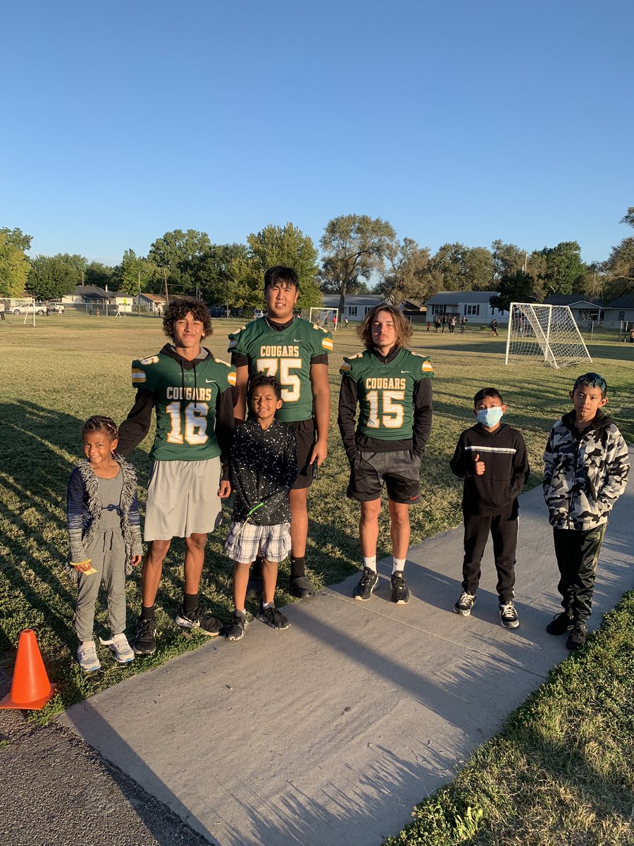 SouthCougars's tweet photo. The @SouthCougars fall sports elementary marathon tour made its final stop at Sunset this morning. Great way to start the day! https://t.co/v9ZnF2YS4L
