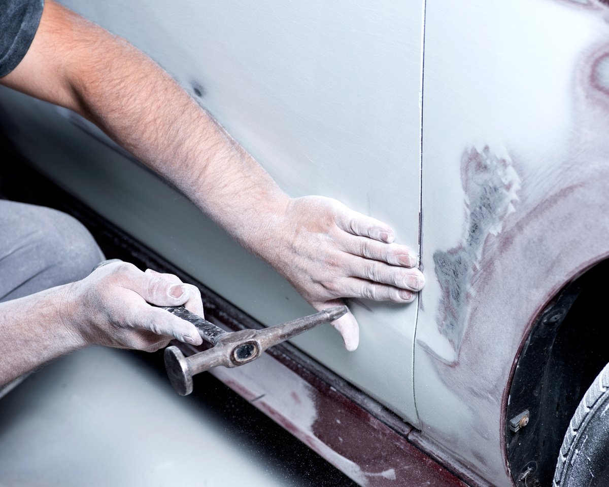 cge_autobody's tweet image. Looking for somebody to take care of the huge dent in your bumper? Let CG&amp;amp;E Auto Body take care of it for you! ow.ly/9ic630snVUv #AutoBodyRepairAndPainting #AutoPaintShop #AutoPainting #BodyShopsNearMe