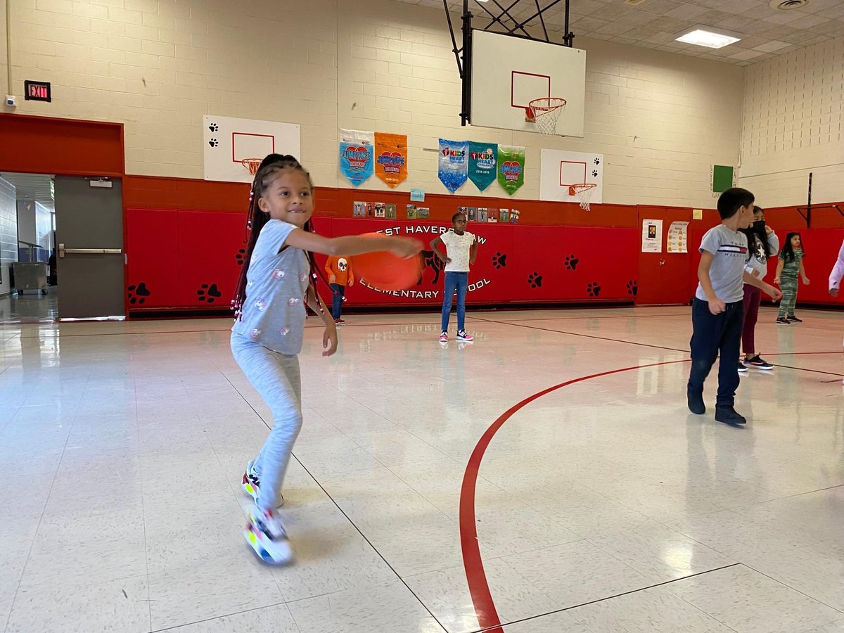 NRCSDistrict's tweet photo. #WellnessWednesday
In #NR, we know that wellness goes beyond the physical aspect. This activity clearly boosted morale by allowing the junior athletes to smile just as much as they sweat.
#RaiderPride #DuckAndWeave https://t.co/xVC4fpOQov