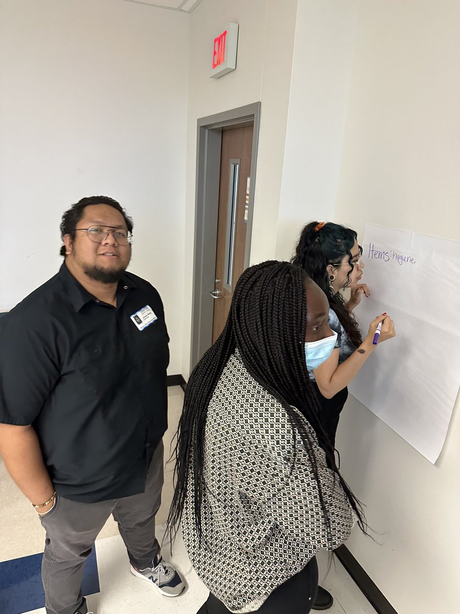Good work being done at this week’s new @HISD_Wraparound Onboarding! What a great group!