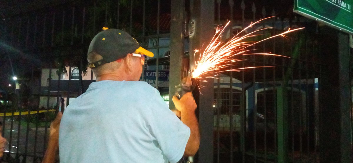 TerminaldeMcy1's tweet photo. #28Sep || El Plan de reordenamiento del Terminal Central de #Maracay es un compromiso del Alcalde @RafaelMaracay21 que a través de #Categ se continúa ejecutando para la seguridad de los usuarios
@amigosdemaracay
@AngelGutie7
@transportearag
@ysabeltorcater https://t.co/56PcLTLbQh