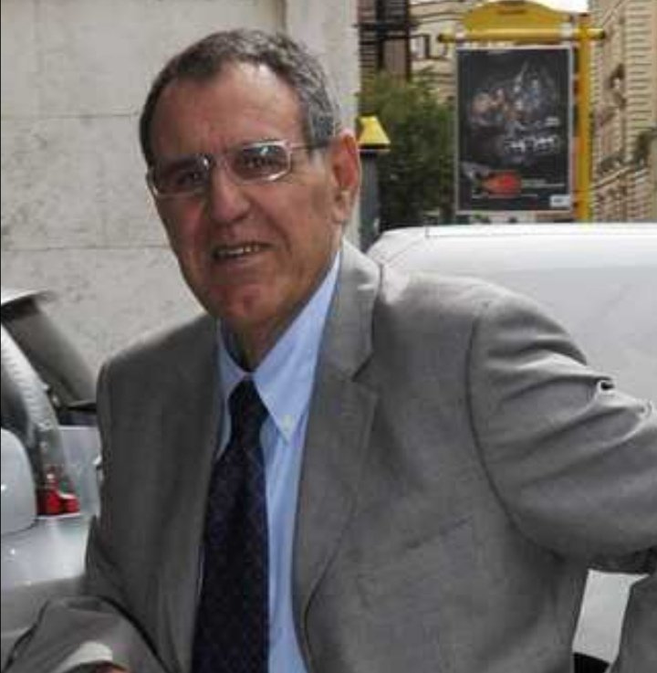 UFiorentina's tweet photo. È morto ieri sera, in una clinica a Firenze Bruno Bolchi, ex calciatore e allenatore: aveva 82 anni. Viveva da tempo a Pieve a Nievole (Pistoia). Era ricoverato da qualche giorno per l’aggravarsi delle sue condizioni di salute.

❤️Fu la prima figurina 
della storia💜

🙏 RIP 💜 https://t.co/SjlFOBizxP