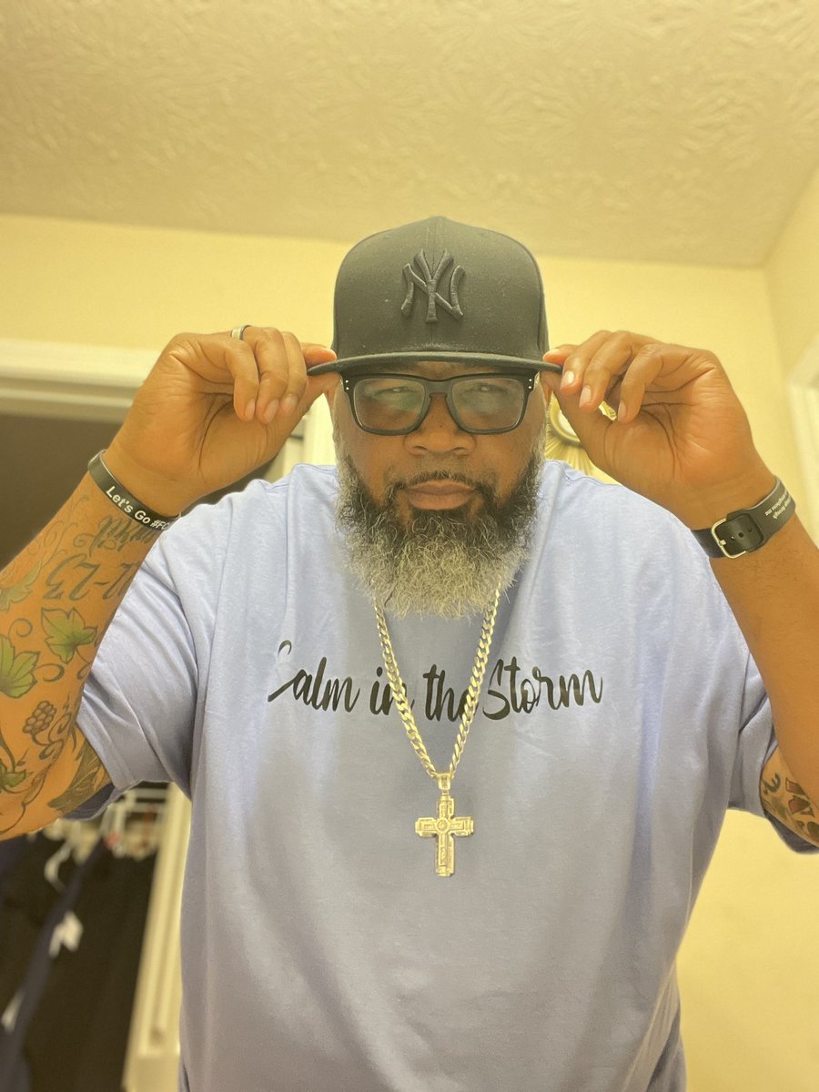 DaryleLSmith's tweet photo. Serving Other’s Drip
#YankeesFit #Lebron19 #SpongeBob #CalmInTheStorm   @ahmiryoung 
 @uncle_rjs 
@KidFromTheX @CallMeCoachVP @LiCkMyJs @TheDon8708 @5aluteMeImPaige @LexxDaTurtle @mizz_tae @mdeeeeee_ @LadySideshow @MagMr44 @CoachWes03 @ALilBitOfEryn @IngloriousGUIDO
@kp0pkicks https://t.co/vOmu7bKoD8