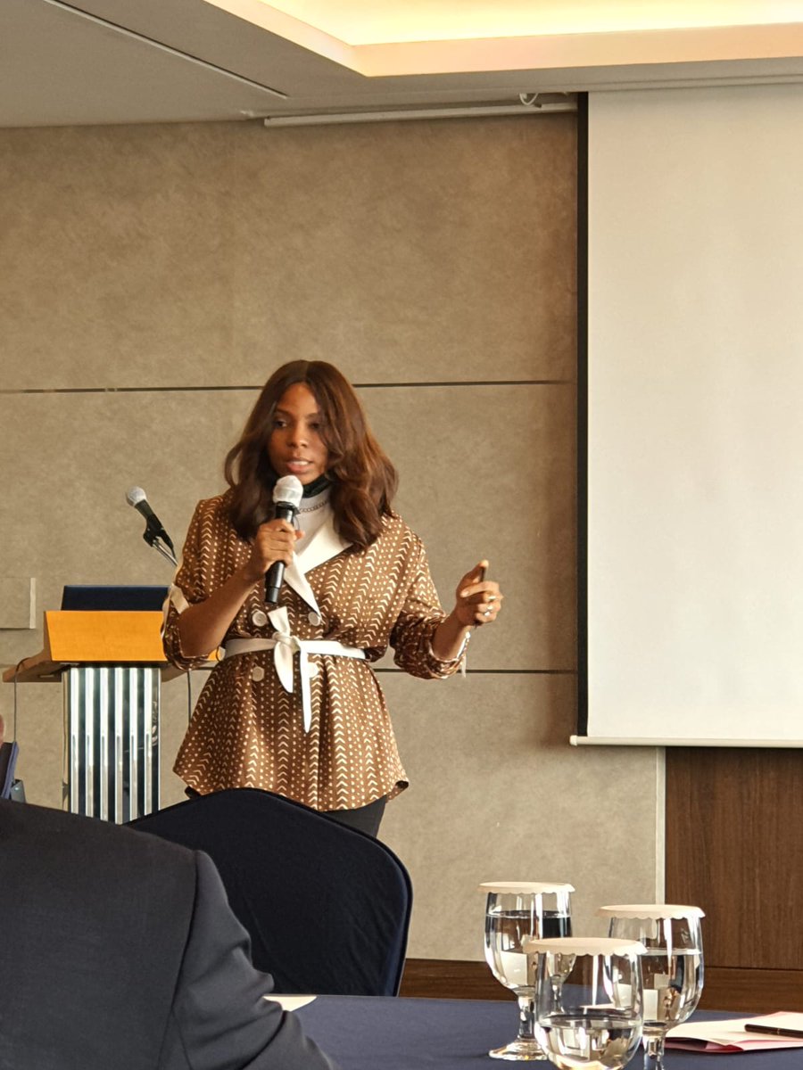 choi_afdb's tweet photo. #AfDB's recent mission to #Korea, led by Dr. Abdu Mukhtar, Director of the Industrial Development and Trade Department @AfDB_Group, hosted the information session and a meeting with the African Group of Ambassadors in #Seoul. https://t.co/sJk7yMFocs