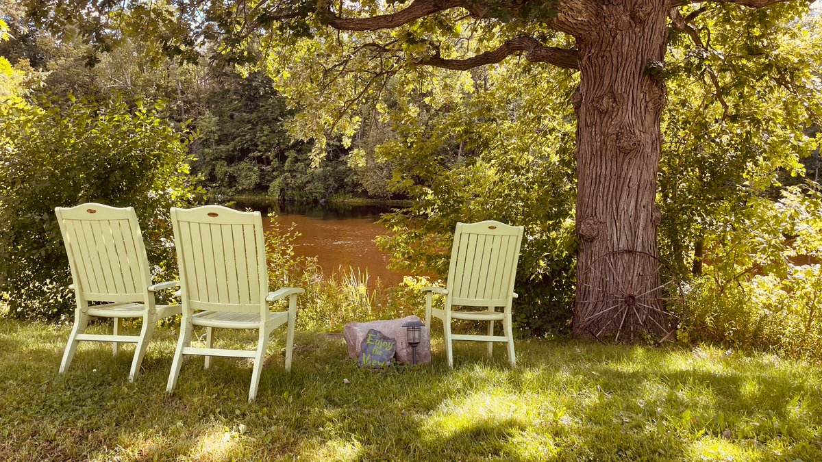 GarrickWard24's tweet image. Growing up I spent a lot of time in beautiful Hearts Desire in #Barrhaven East &amp;amp; walking around here knocking on doors, I was able to take some pics to show just how unique this area is. 😍 I heard your concerns loud &amp;amp; clear and agree that they need to be addressed at city hall.