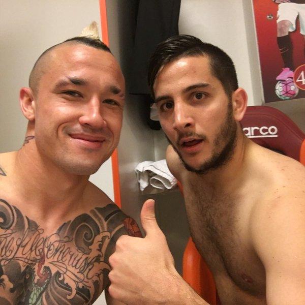 ASRomaNostalgia's tweet image. 🇧🇪 🤝🏻 🇬🇷
#Nainggolan #Manolas #ASRoma