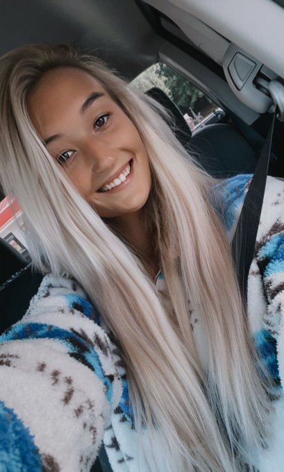 Good morninggg 🦋 https://t.co/eVCOIBBehC