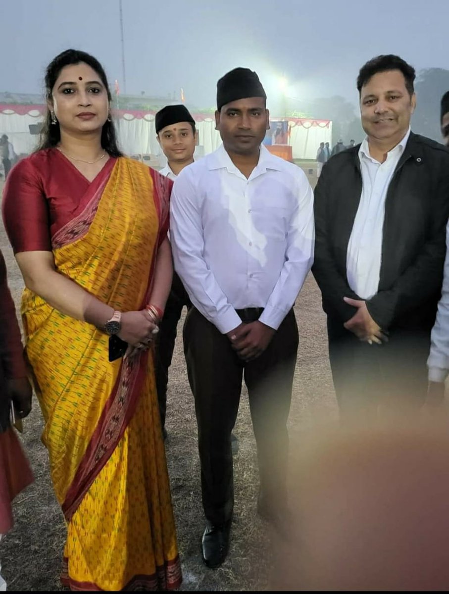Sainrra1's tweet photo. RSS एक प्रामाणिक राष्ट्रवादी संगठन है जिनके करोड़ों स्वयंसेवकों और समर्थकों ने  देश को वर्षो से निस्वार्थ सेवा की है, हमें गर्व है इस देश में आरएसएस जैसे संगठन है! https://t.co/OTDMOMSImr