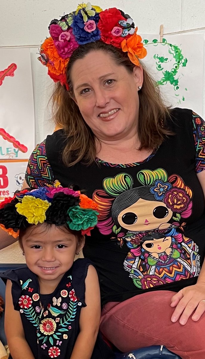 Uphaus ECC (@uphaus_ecc) on Twitter photo Our Librarian Mrs. Haywood found a couple Frida doppelgangers on Dress Like Your Favorite Hispanic Influencer Day!
#HispanicHeritageMonth2022 <a href="/AustinISD/">Austin ISD</a> <a href="/AISDElementary/">@AISDElementaryProud</a> <a href="/AustinISDLibs/">Austin ISD Libraries</a> Our Librarian Mrs. Haywood found a couple Frida doppelgangers on Dress Like Your Favorite Hispanic Influencer Day!
#HispanicHeritageMonth2022 <a href="/AustinISD/">Austin ISD</a> <a href="/AISDElementary/">@AISDElementaryProud</a> <a href="/AustinISDLibs/">Austin ISD Libraries</a>