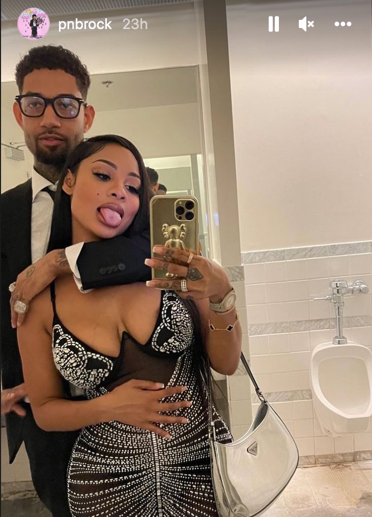 BlockTopickz's tweet image. “The father and son duo were already in the restaurant's parking lot when PnB arrived, seemingly removing the possibility that PnB was targeted from a social media post from his GF showing they were eating at Roscoes”