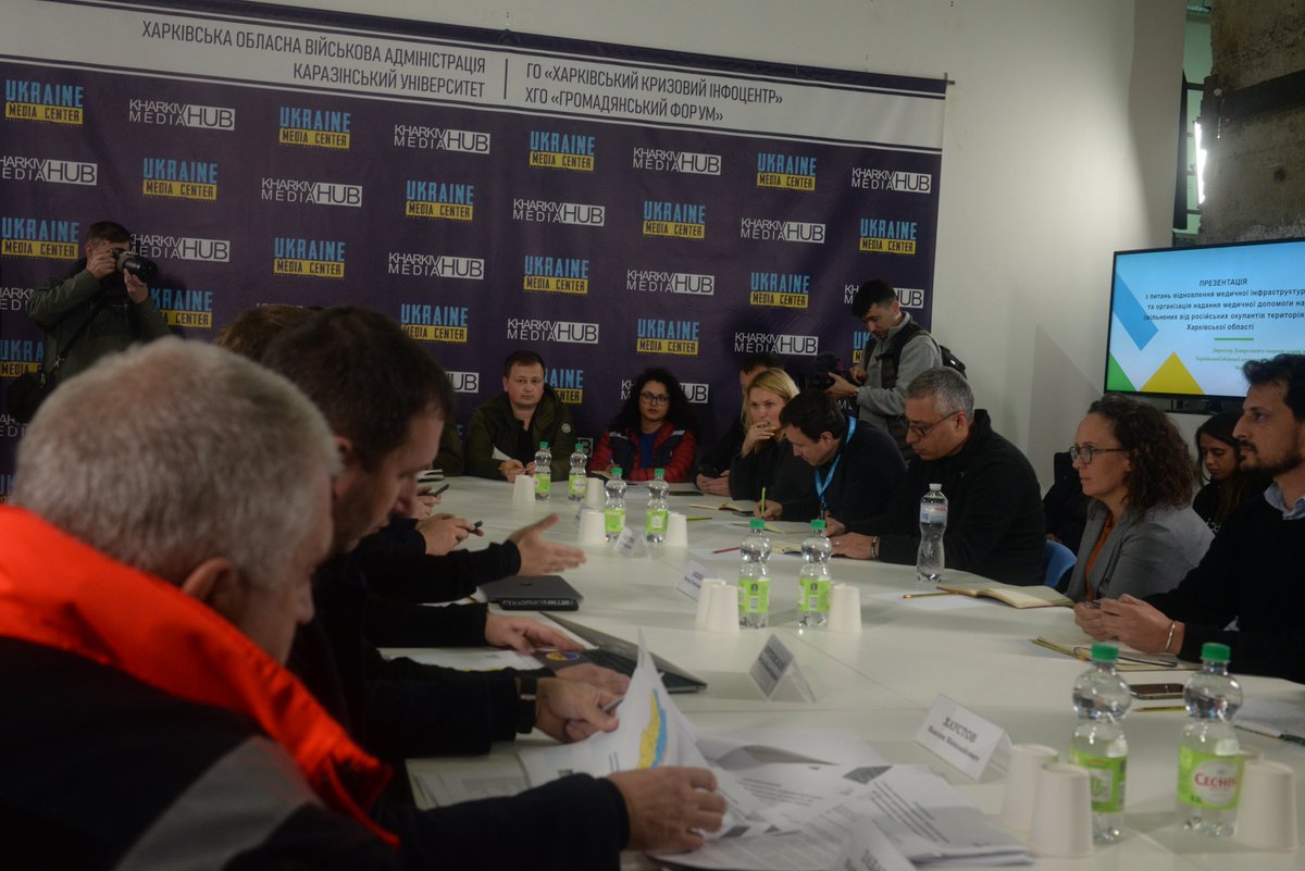 WHOUkraine's tweet photo. WHO reps met with Minister of Health of 🇺🇦 @liashko_viktor and international organizations to discuss the provision of humanitarian aid to newly accessible areas in #Ukraine.

🤝WHO continues to work with @MoH_Ukraine on health system recovery. https://t.co/He2RAS4R8N