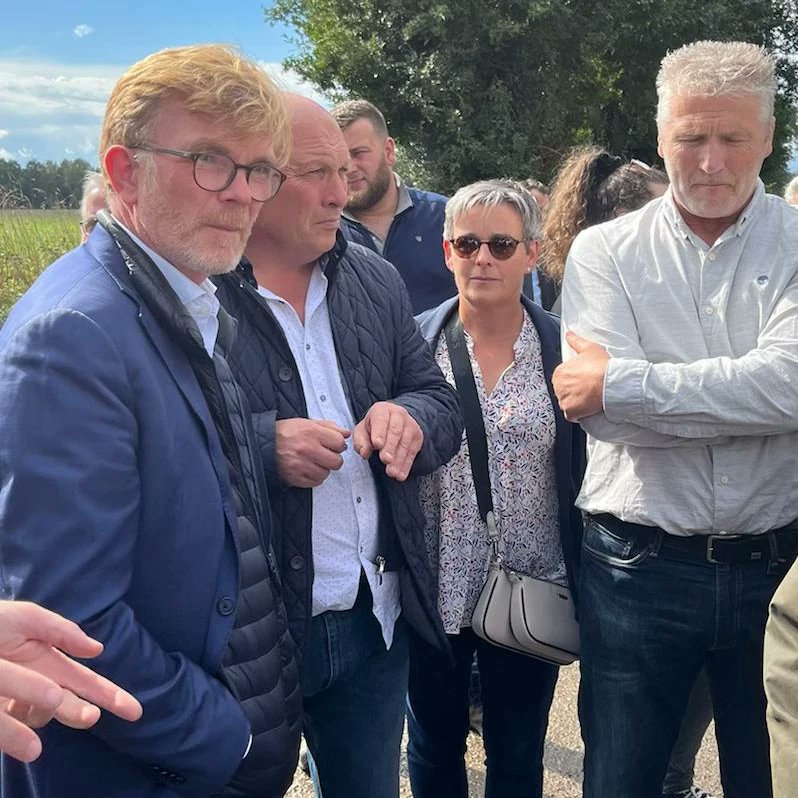 alliance_29's tweet photo. Ce week-end Marie-Christine LAINEZ, conseillère départementale en charge de l'#Agriculture, a accueilli le ministre de l'Agriculture Marc Fesneau à Arzano à l'occasion de la visite d'un #élevage laitier.

#alliancepourlefinistere #bzh #Bretagne #finistere #ministre https://t.co/QOqjmcOtQi