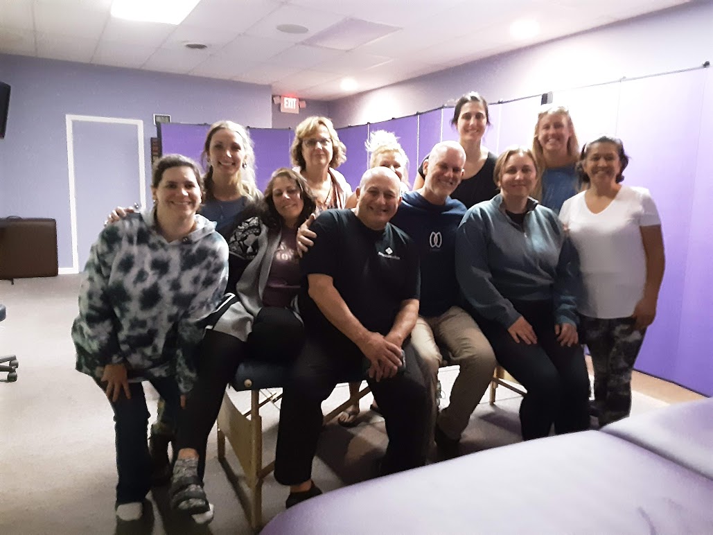 BodyInMind1's tweet photo. Fernando Rojas, RSMT, LMT, PhD, recently taught his 
Fundamentals of Tragerwork Mindfulness CE class at our Toms River campus #massagetherapy #massageschool https://t.co/PYollTmTRR