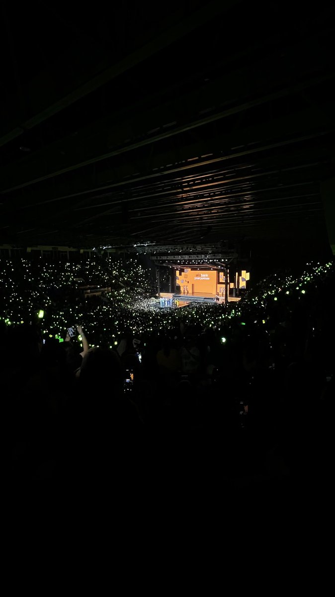 nctzenbase's tweet photo. 🫶 miss this view, when dreamies come to allobank festival🥹 https://t.co/1WUcdB33Av