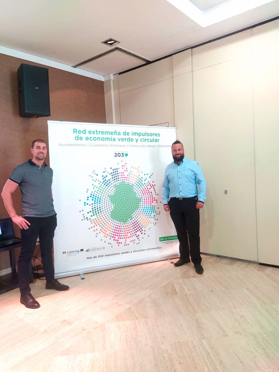 CervezaCerex's tweet photo. Cerveza Cerex obtiene el reconomiento por el compromiso con la economía verde y circular en #Extremadura
.
Ayer tuvimos la ocasión de compartir experiencias con otras empresas de la región que están adaptando también sus procesos hacia una gestión más eficiente de los insumos https://t.co/autcKAkcb3