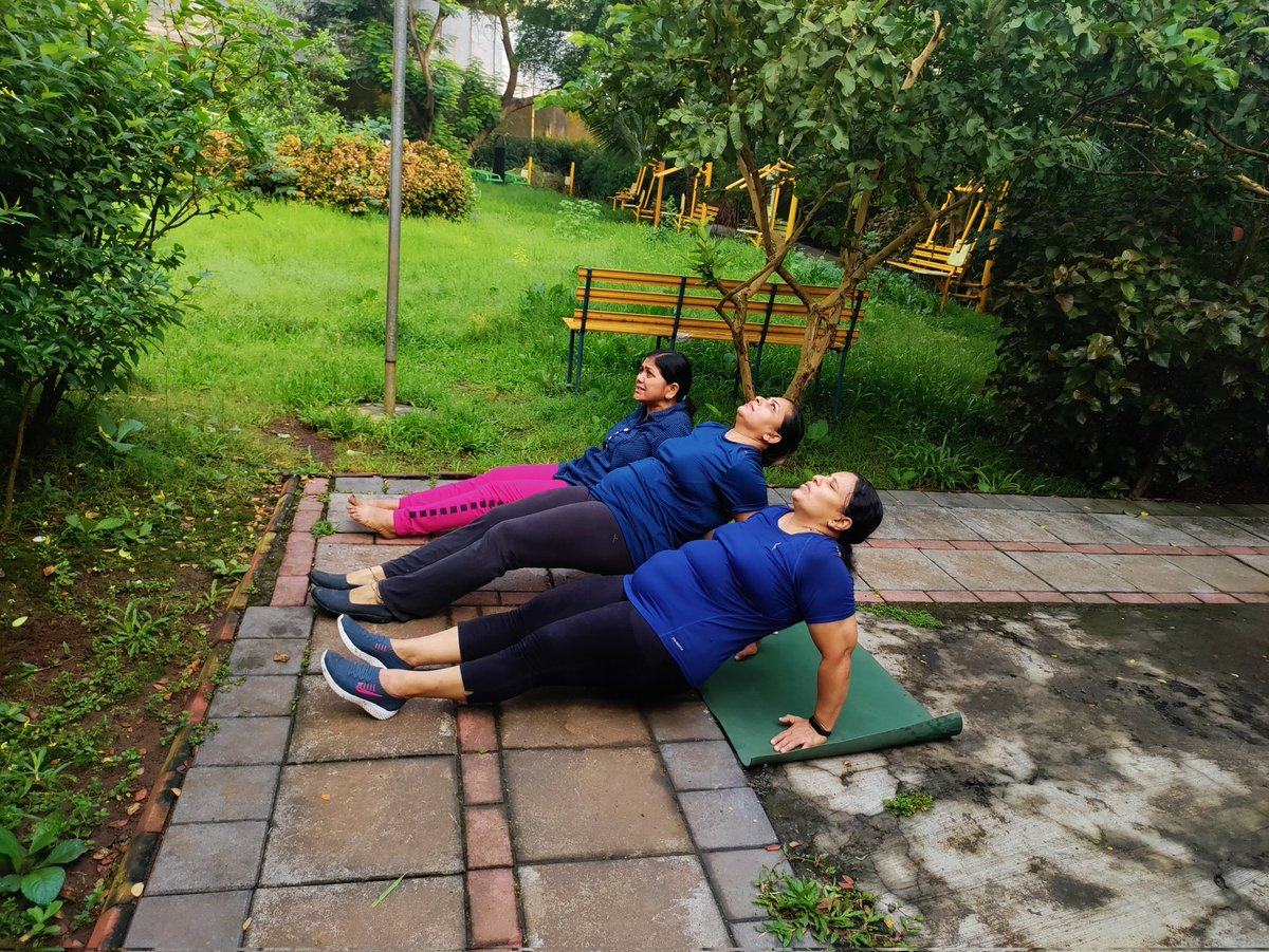 Supritapoojary's tweet photo. Vandana, Archana, Sushma
Day 3 
Team Nahur Mumbai
Cap Suprita &amp; Vandana
#NavratriSeries
@FastandUp_India
@Thefitistan
@BeAtomicFit 
@Supritapoojary
@Vandana05457836 https://t.co/6p9ihSQDIb