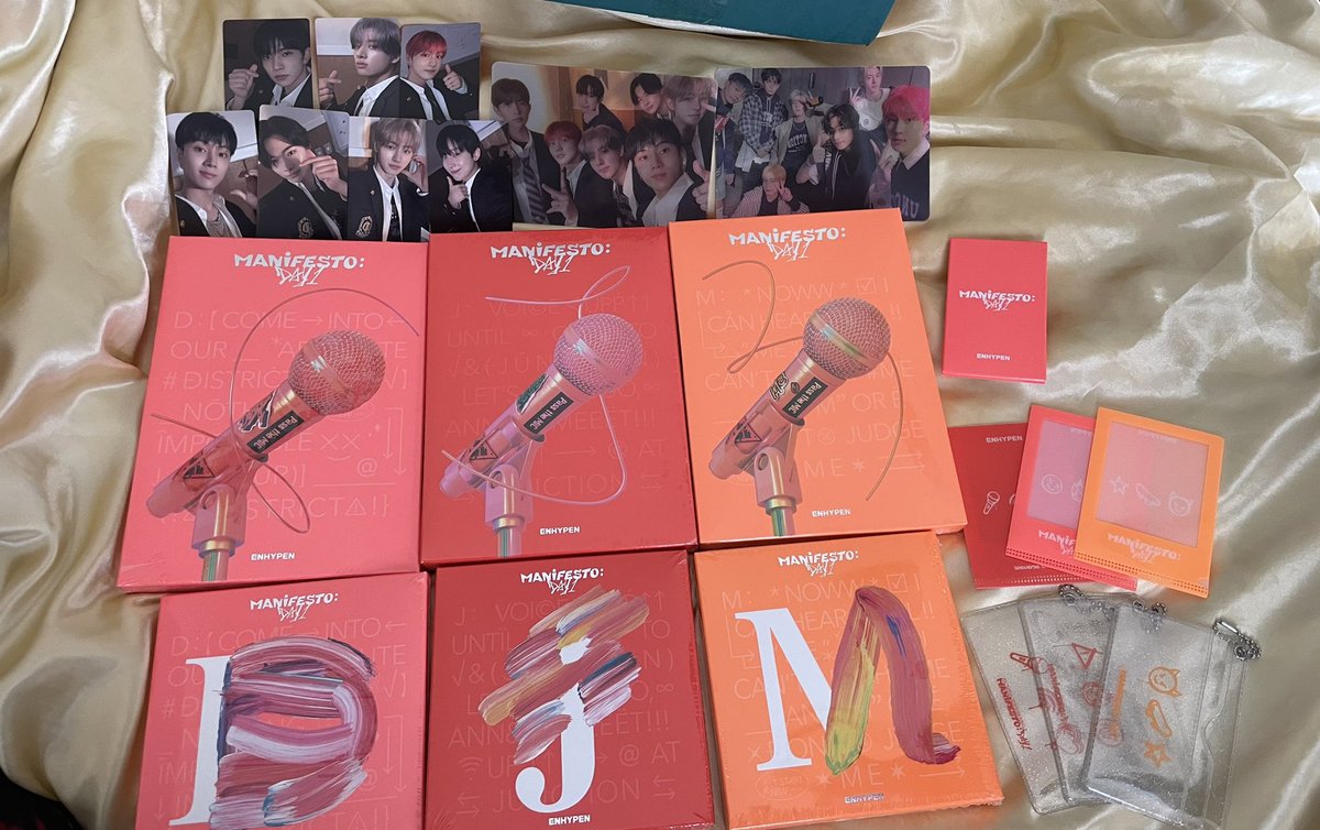 jakeysdimple's tweet photo. Hey guys I decided to giveaway one Manifesto album (Regular ver) and one Engene ver sealed. 

I’ll be asking my friend from ph to order for the winners so make sure u guys are in ph

I’ll draw from those who likes and retweets this. Good luck everyone!🫶🏻 https://t.co/CbZZca0Iv4